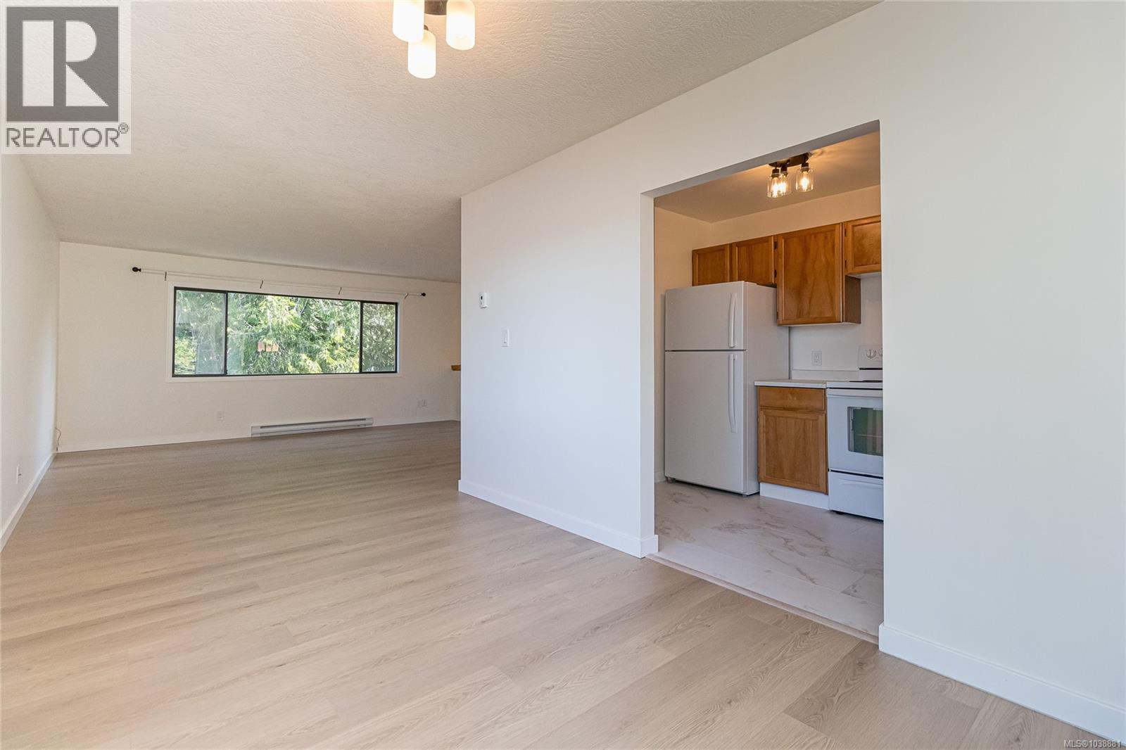 1389 Hastings St - Image 23