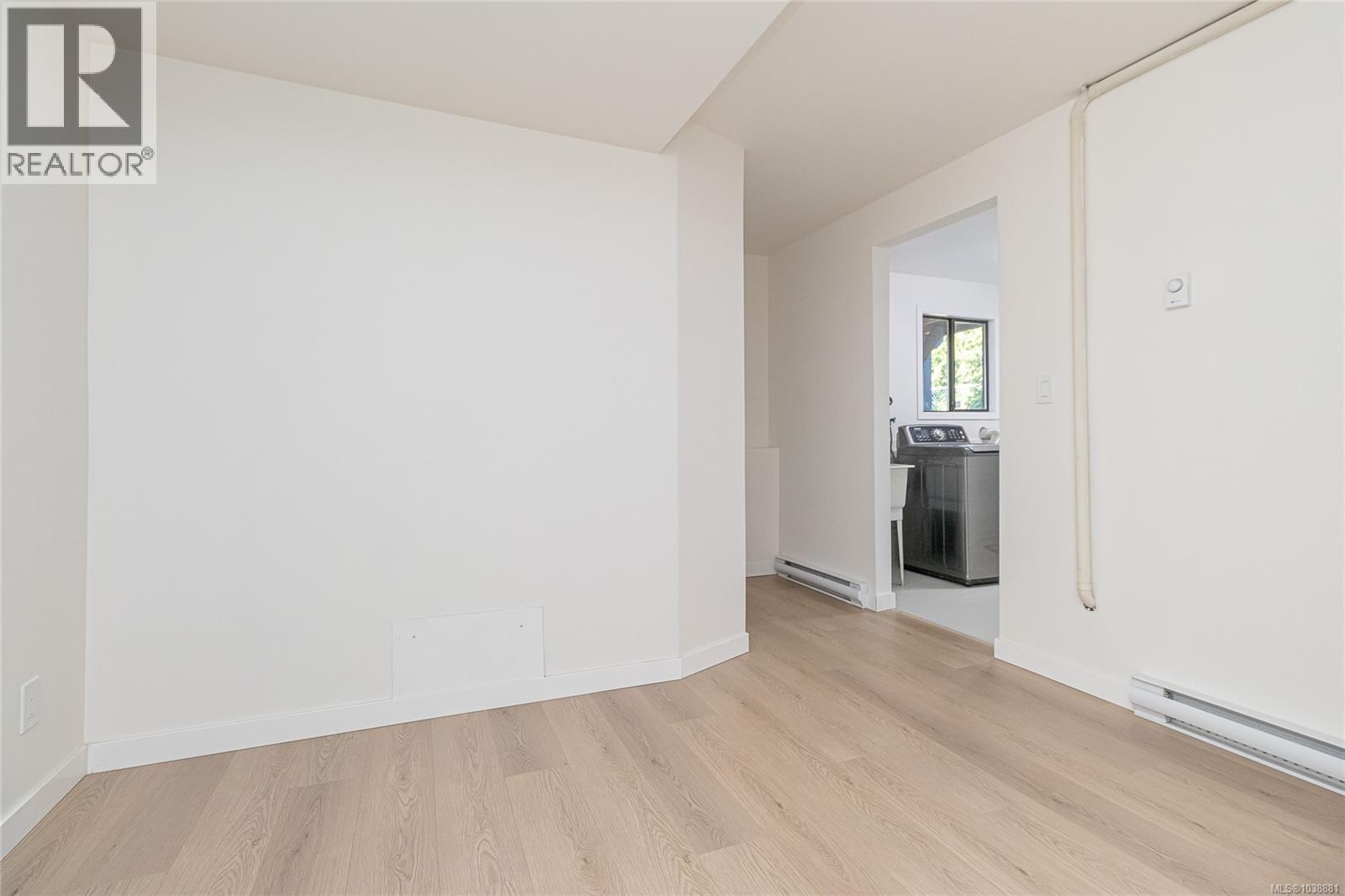 1389 Hastings St - Image 35