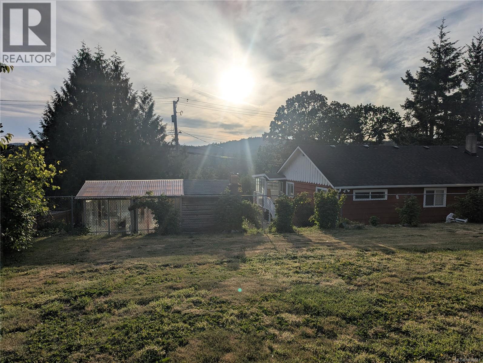 1389 Hastings St - 43