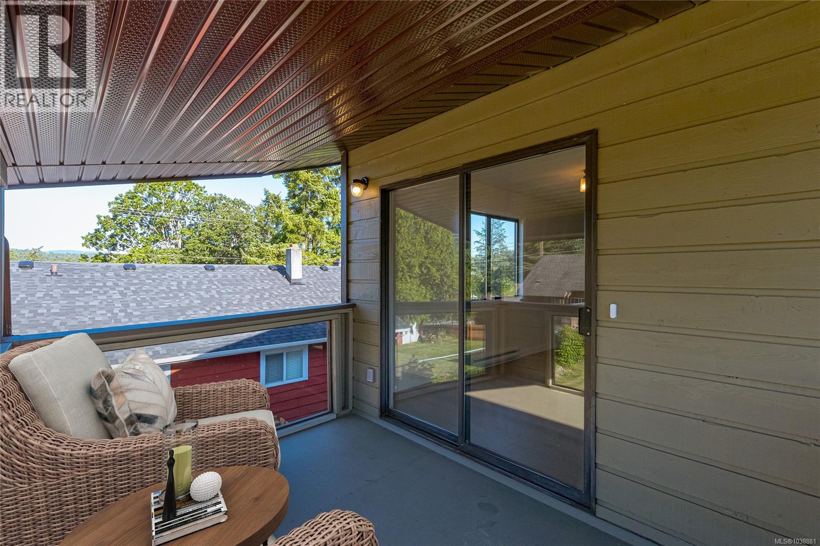 1389 Hastings St - Image 16