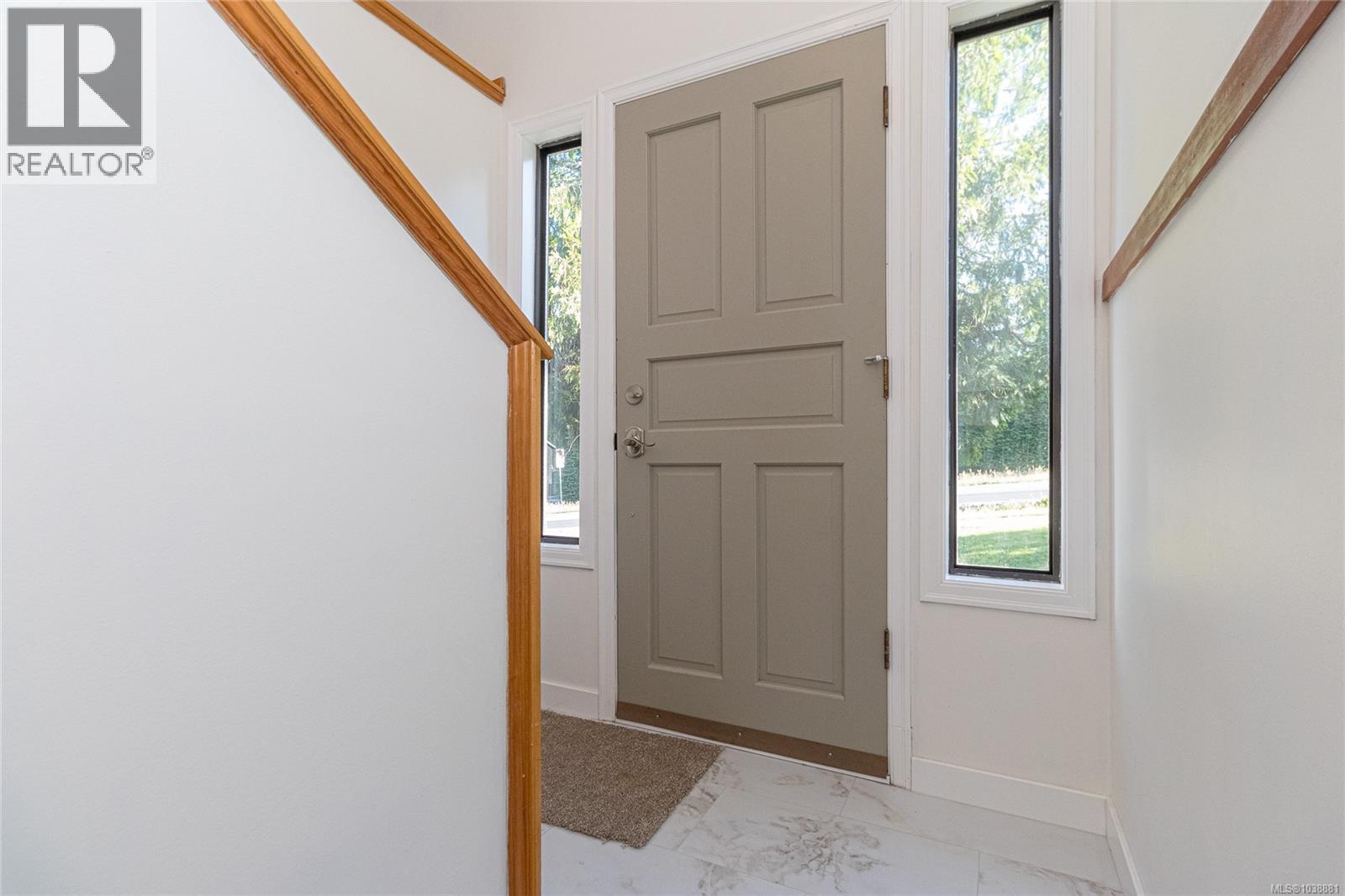 1389 Hastings St - 12