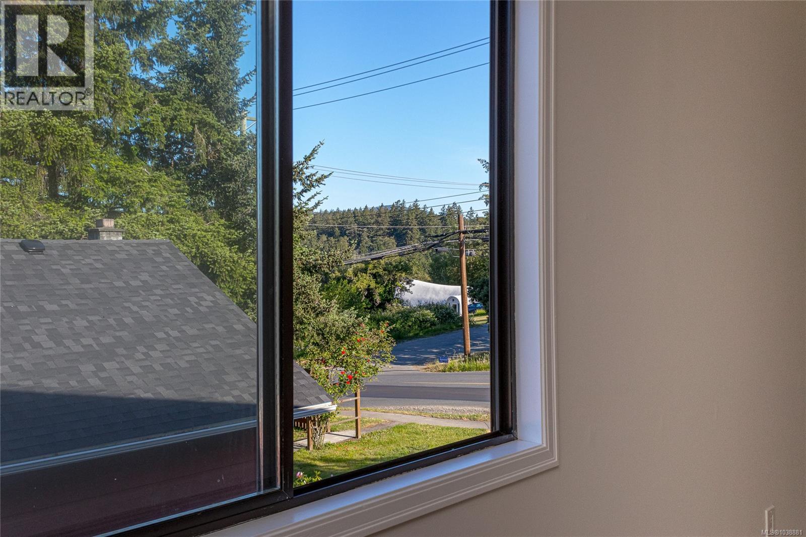 1389 Hastings St - 25
