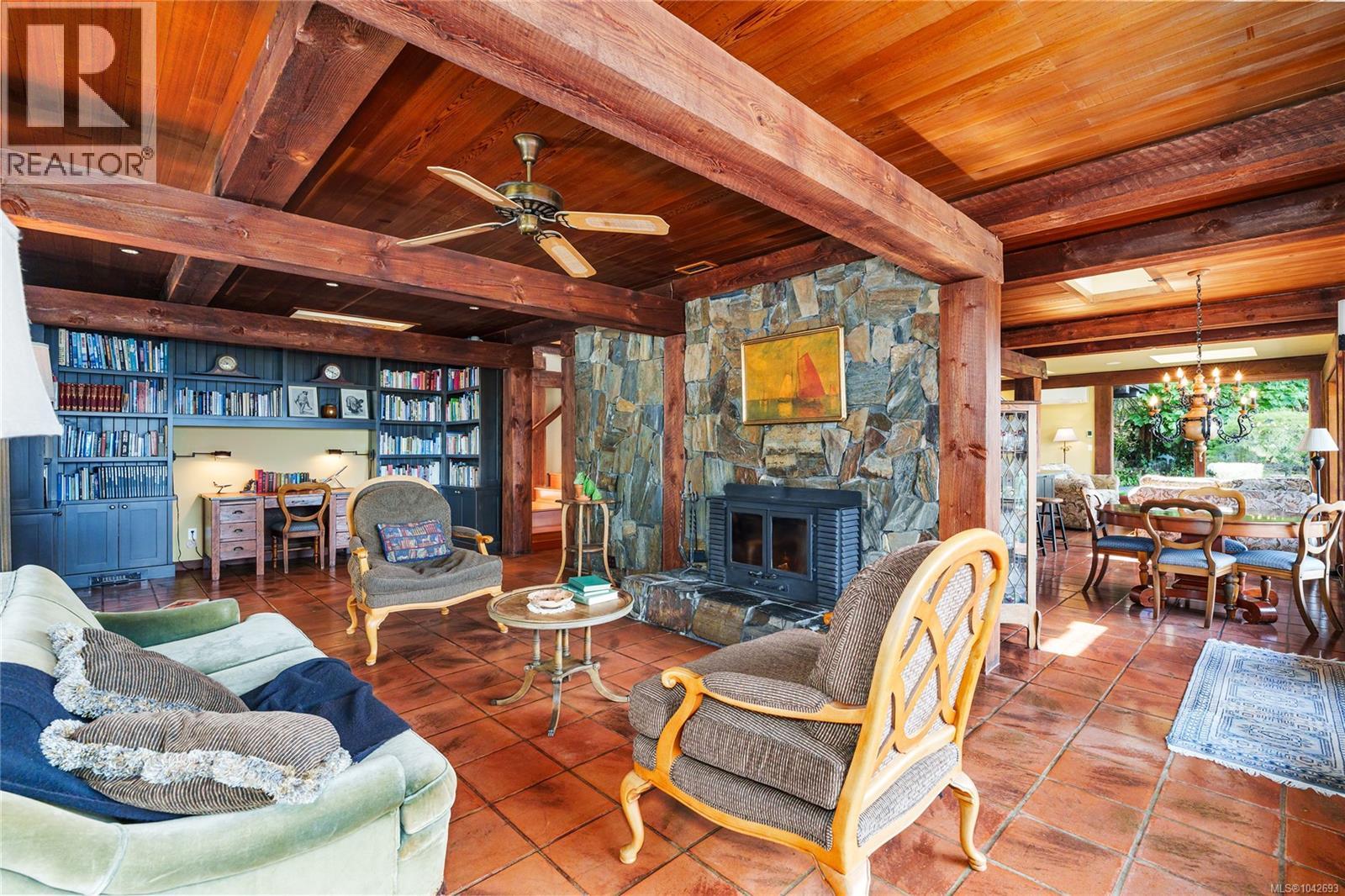 939 Khenipsen Rd - Image 14