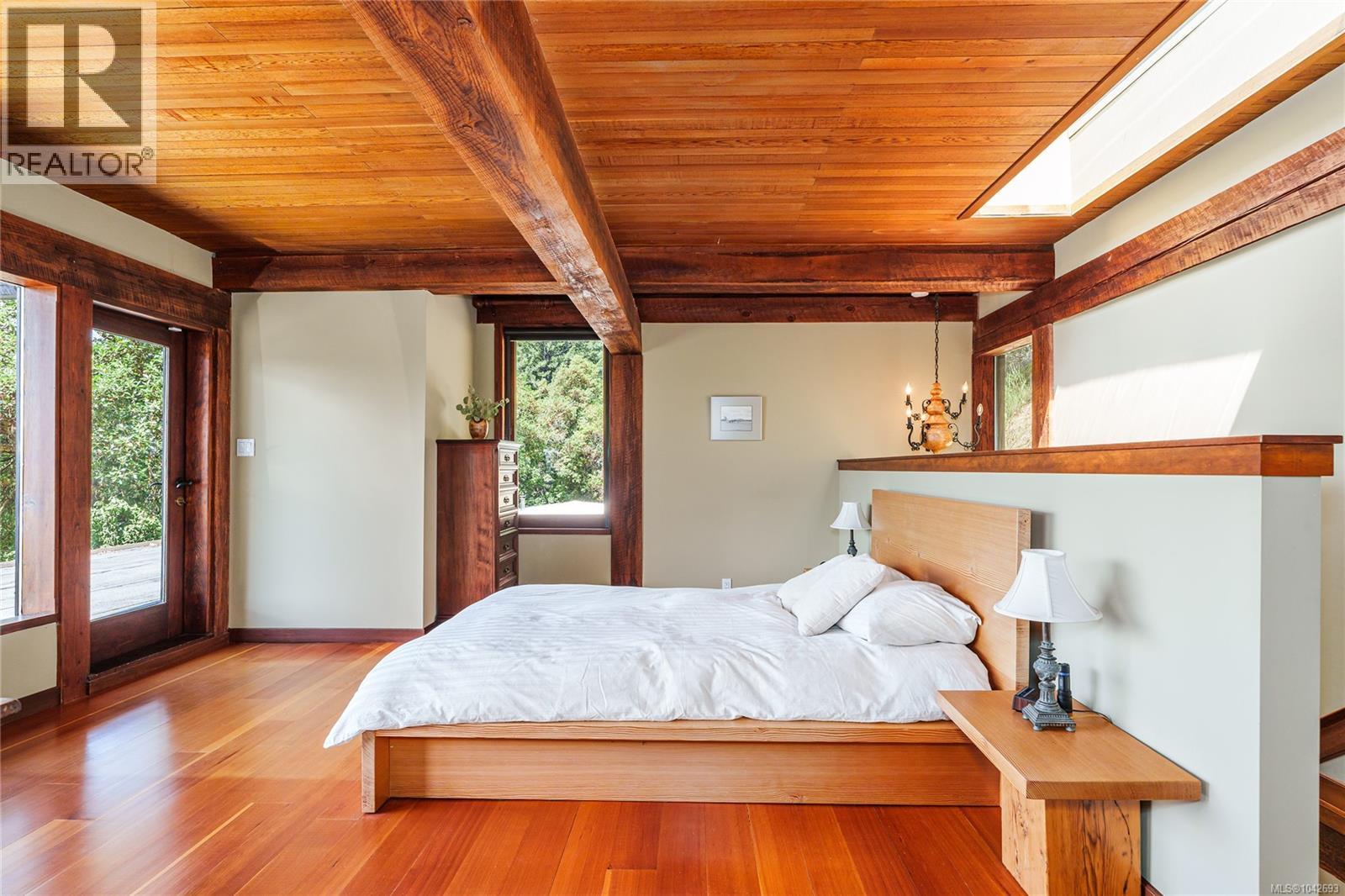 939 Khenipsen Rd - Image 36