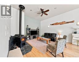 1704 Matterson Rd, Errington, BC V0R1V0 Photo 19