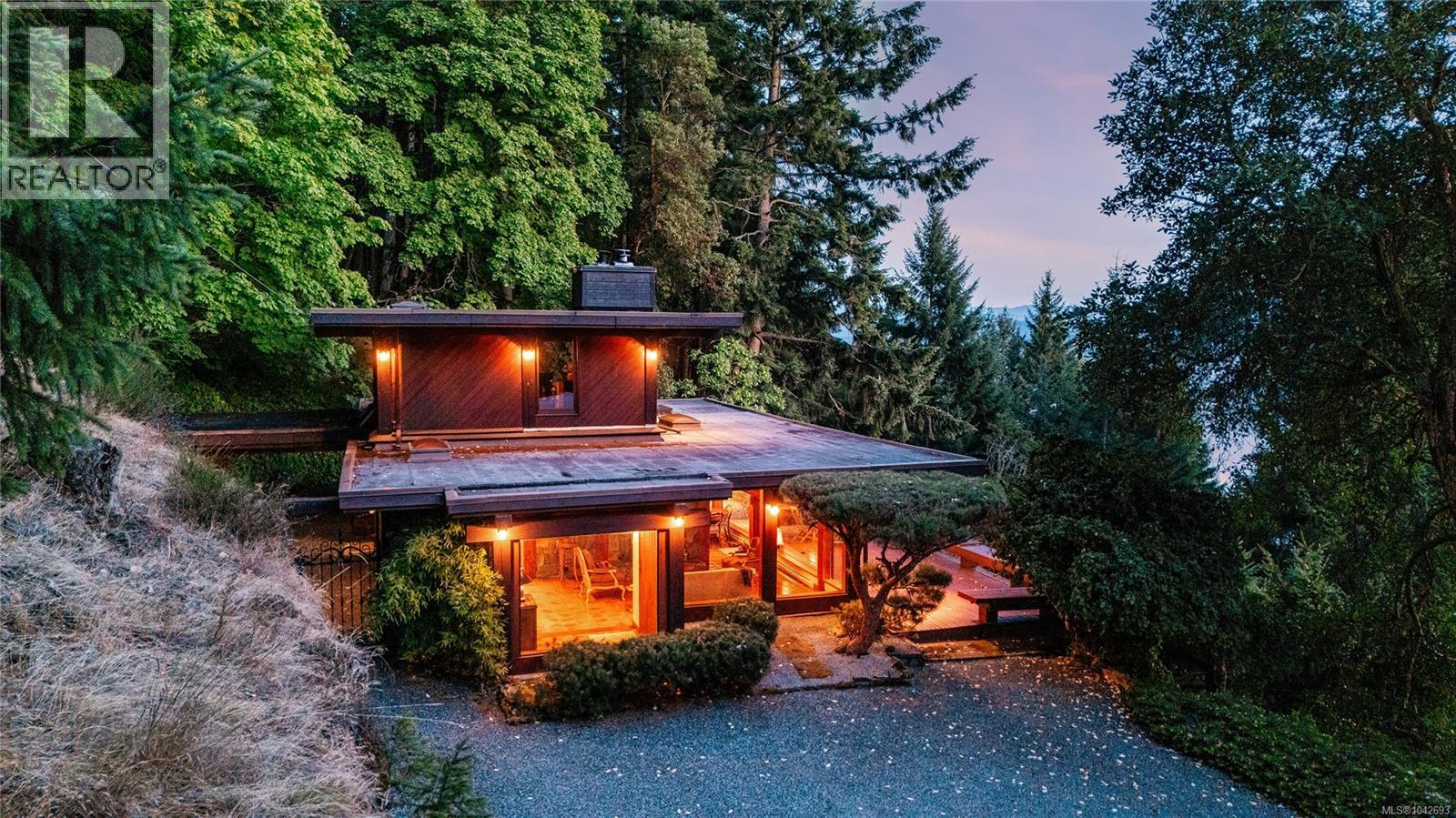 939 Khenipsen Rd - 67