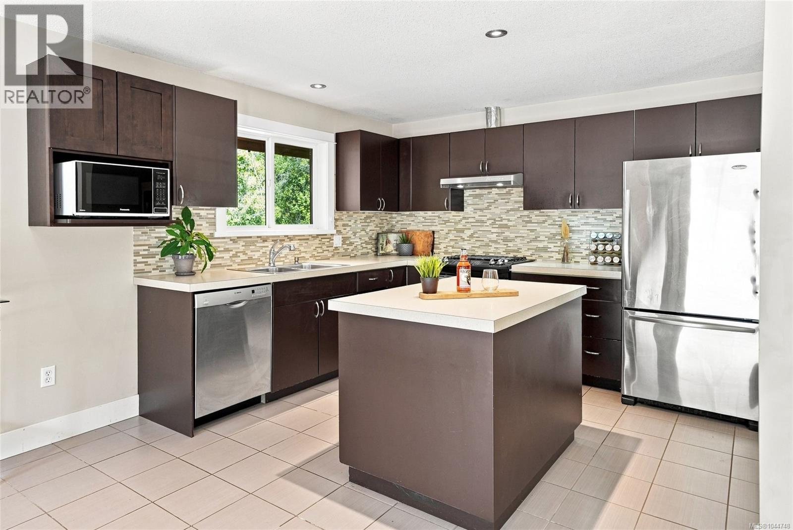 1704 Matterson Rd - Image 16