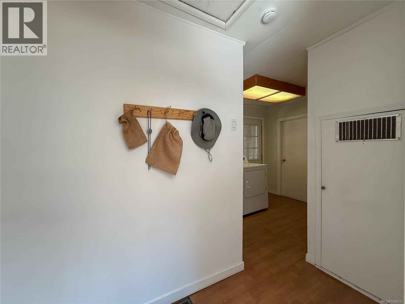 2361 Campbell River Rd - 11
