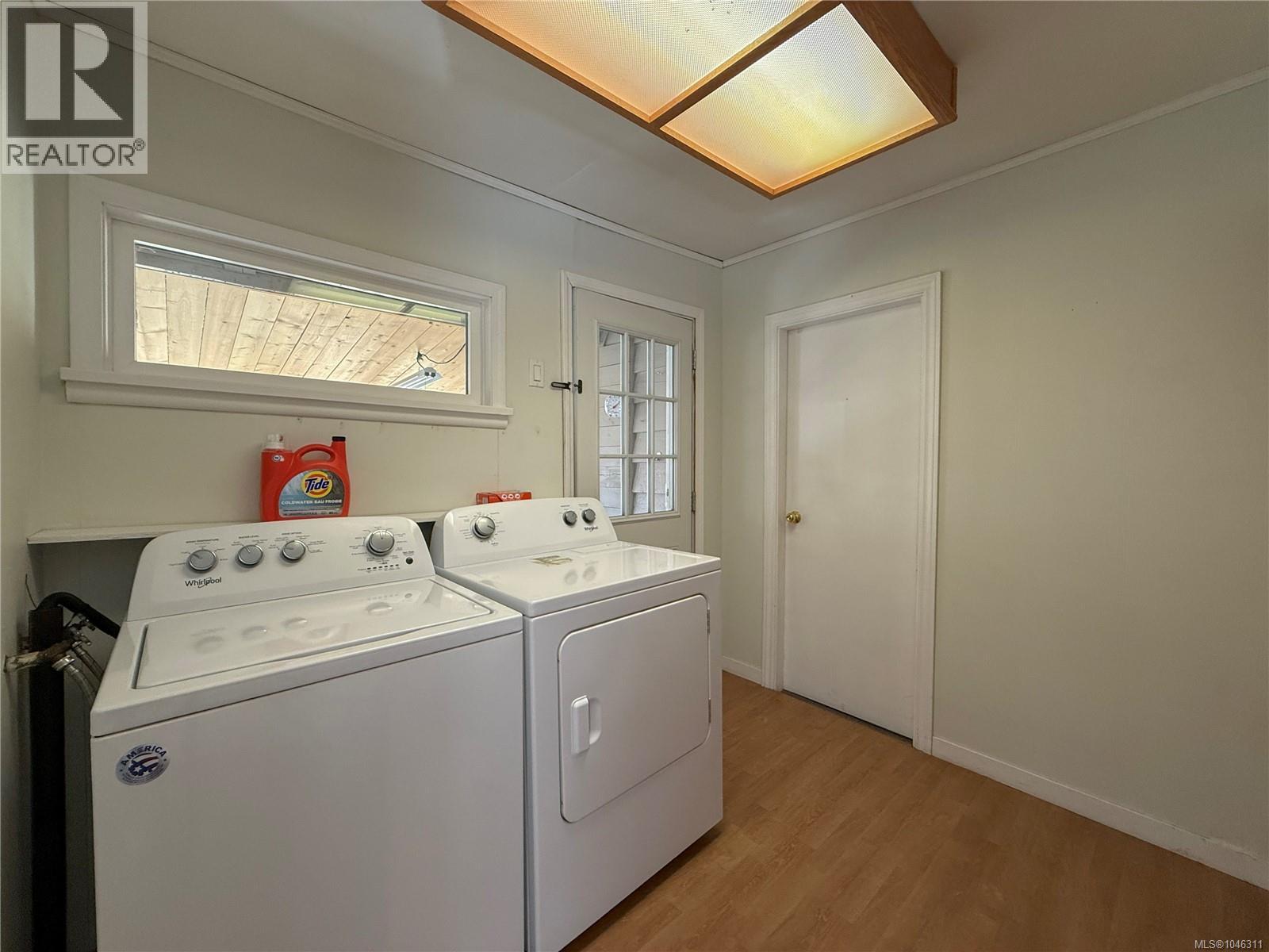 2361 Campbell River Rd - 12