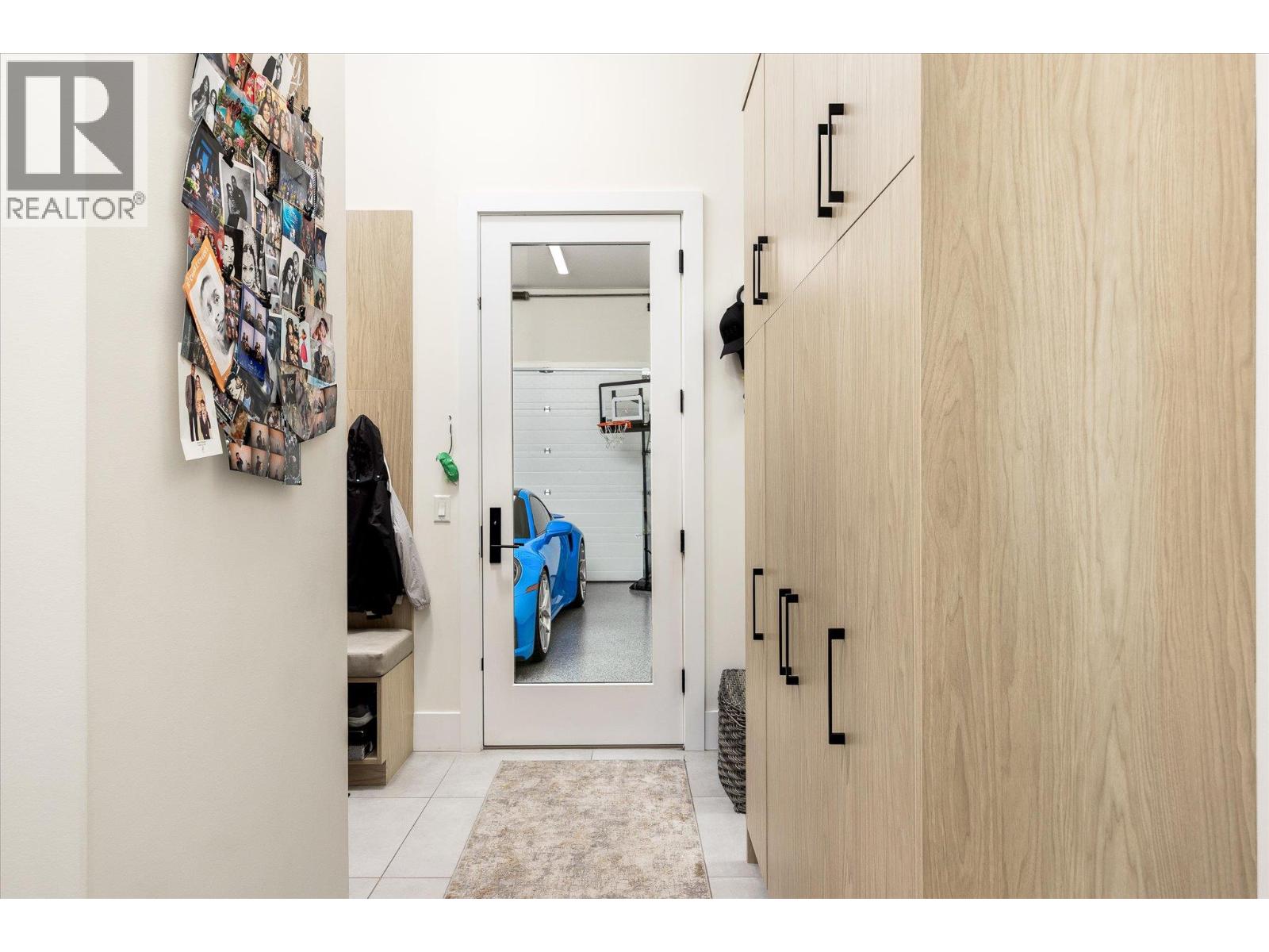 2585 Casa Palmero Drive - Image 32