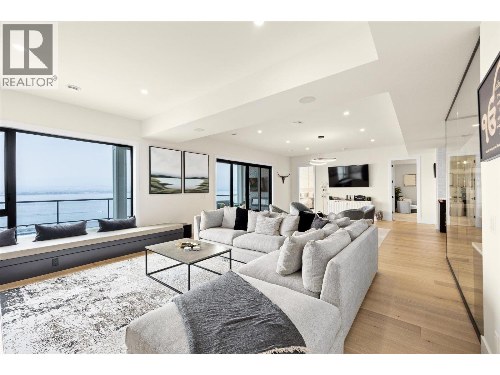 2585 Casa Palmero Drive - Image 40