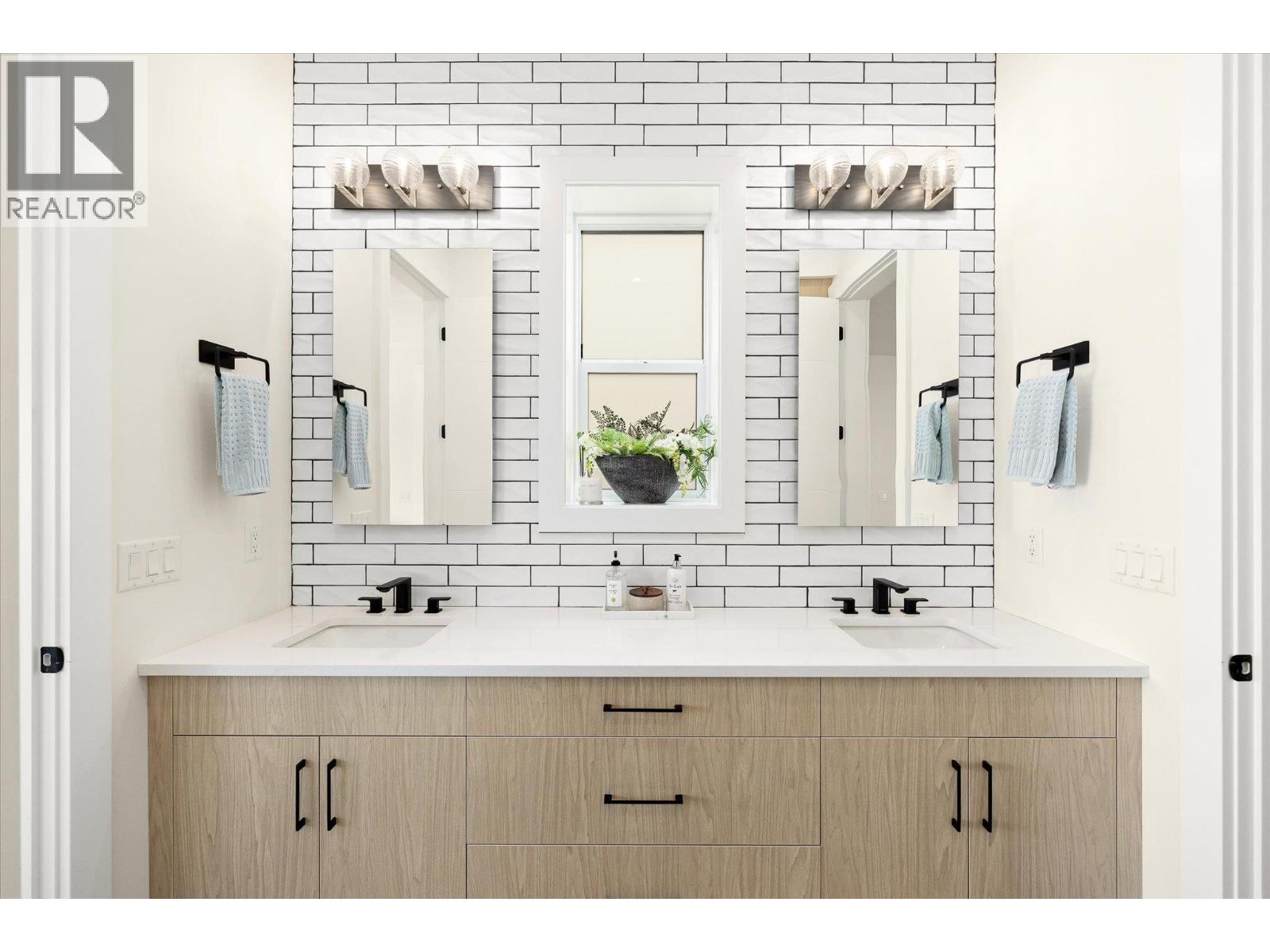 2585 Casa Palmero Drive - Image 48