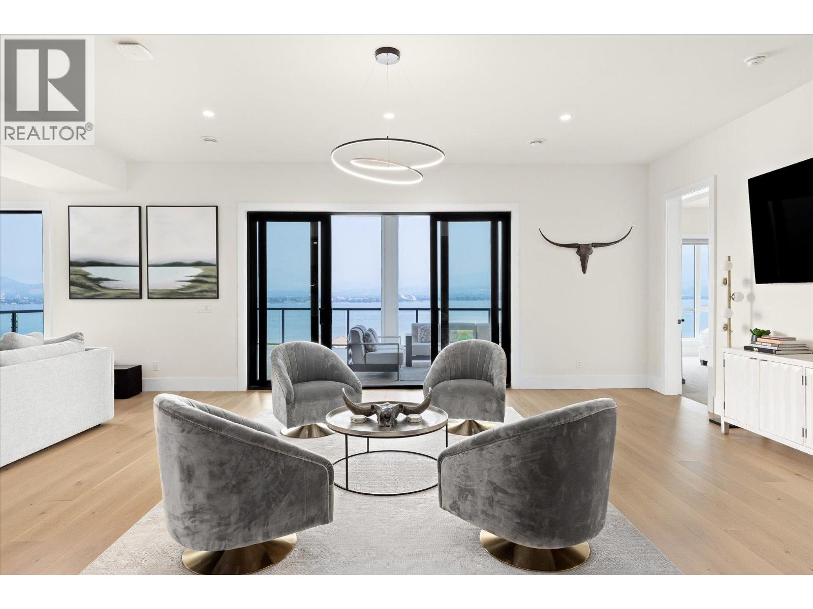 2585 Casa Palmero Drive - Image 35