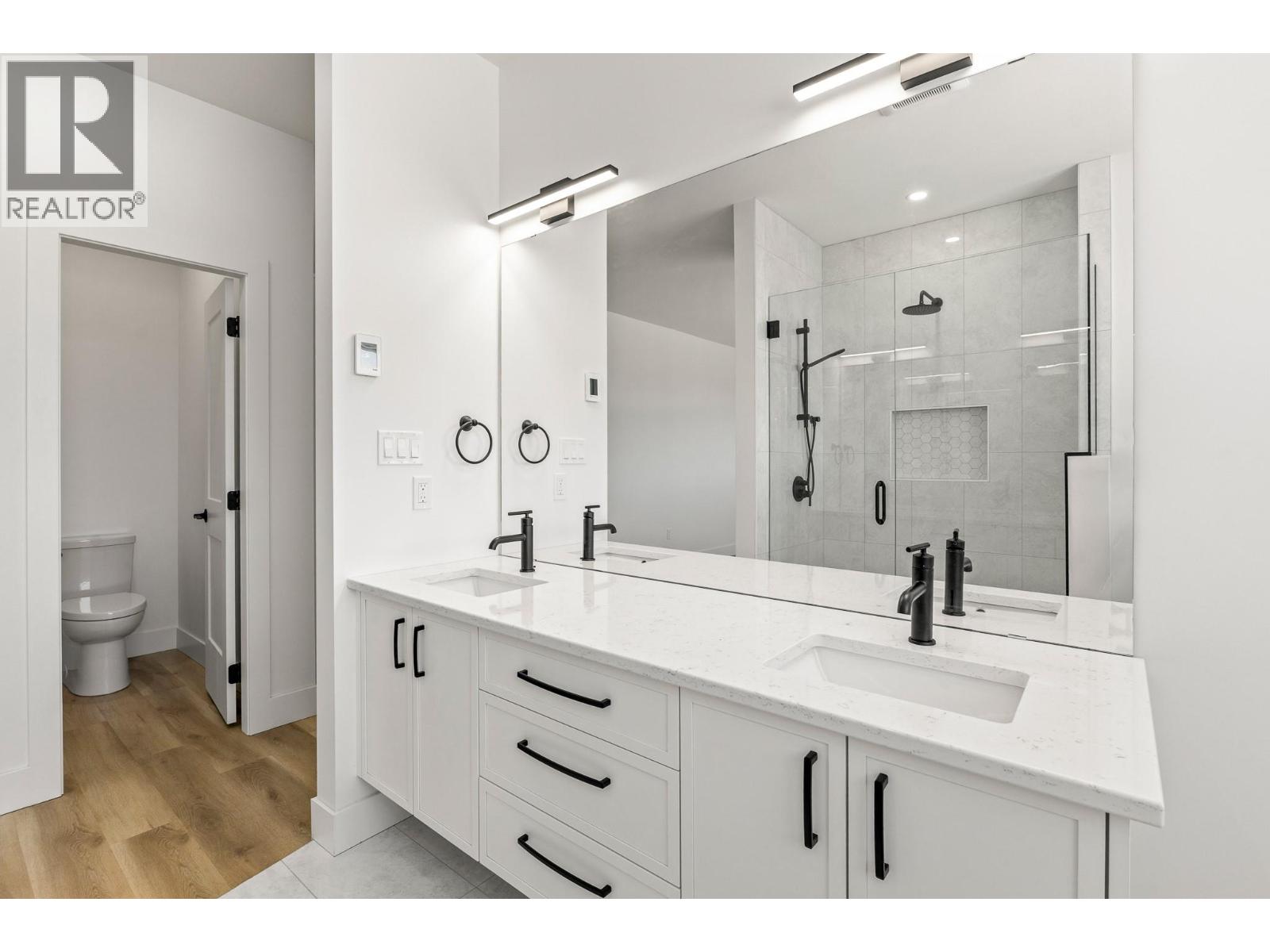 1160 16 Avenue SE - 33