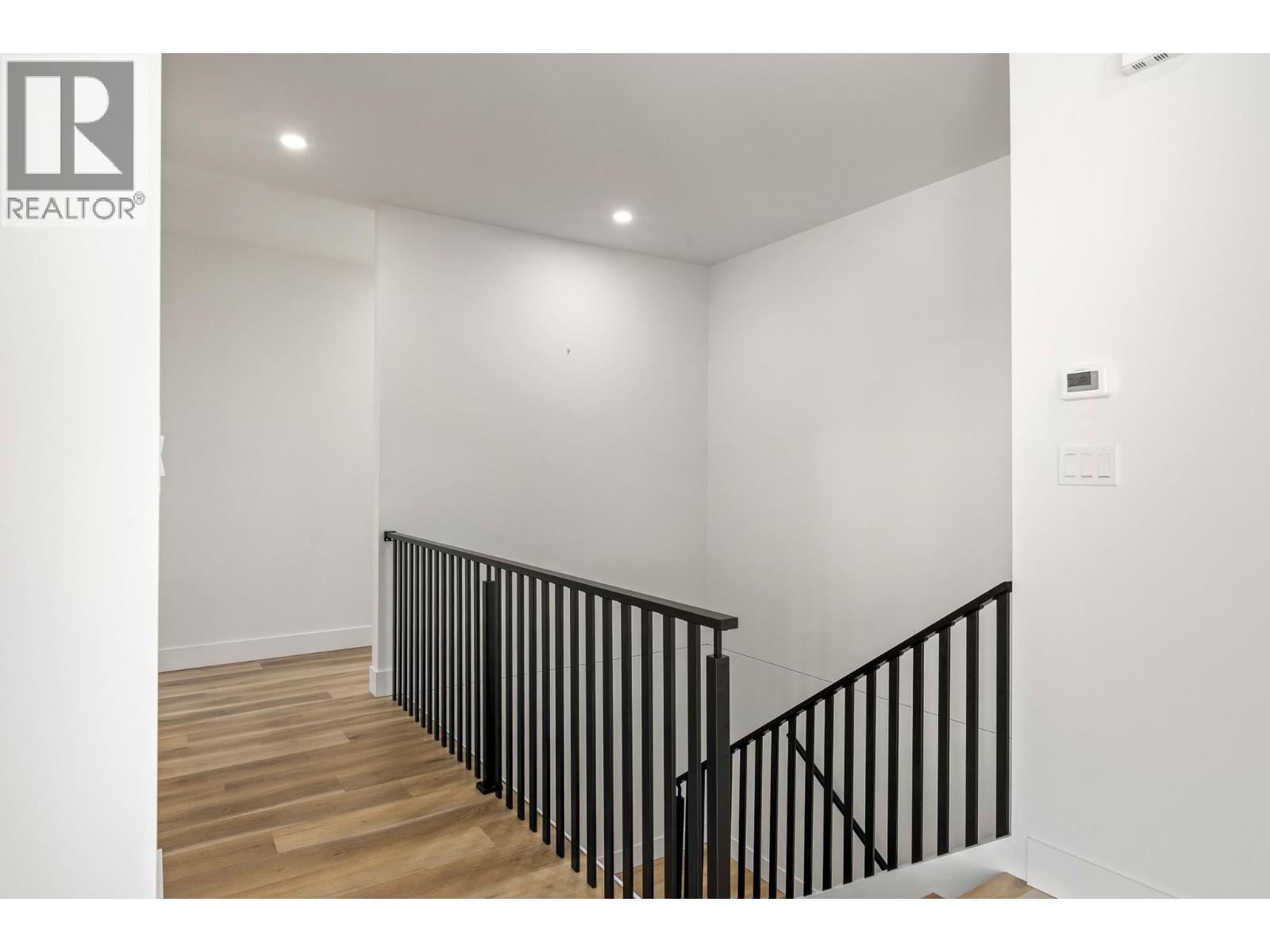 1160 16 Avenue SE - Image 24