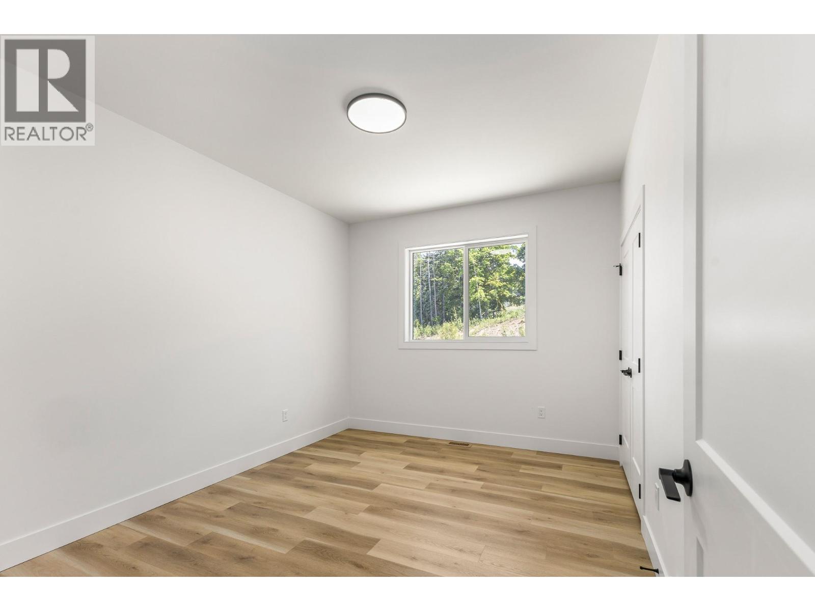 1160 16 Avenue SE - 35