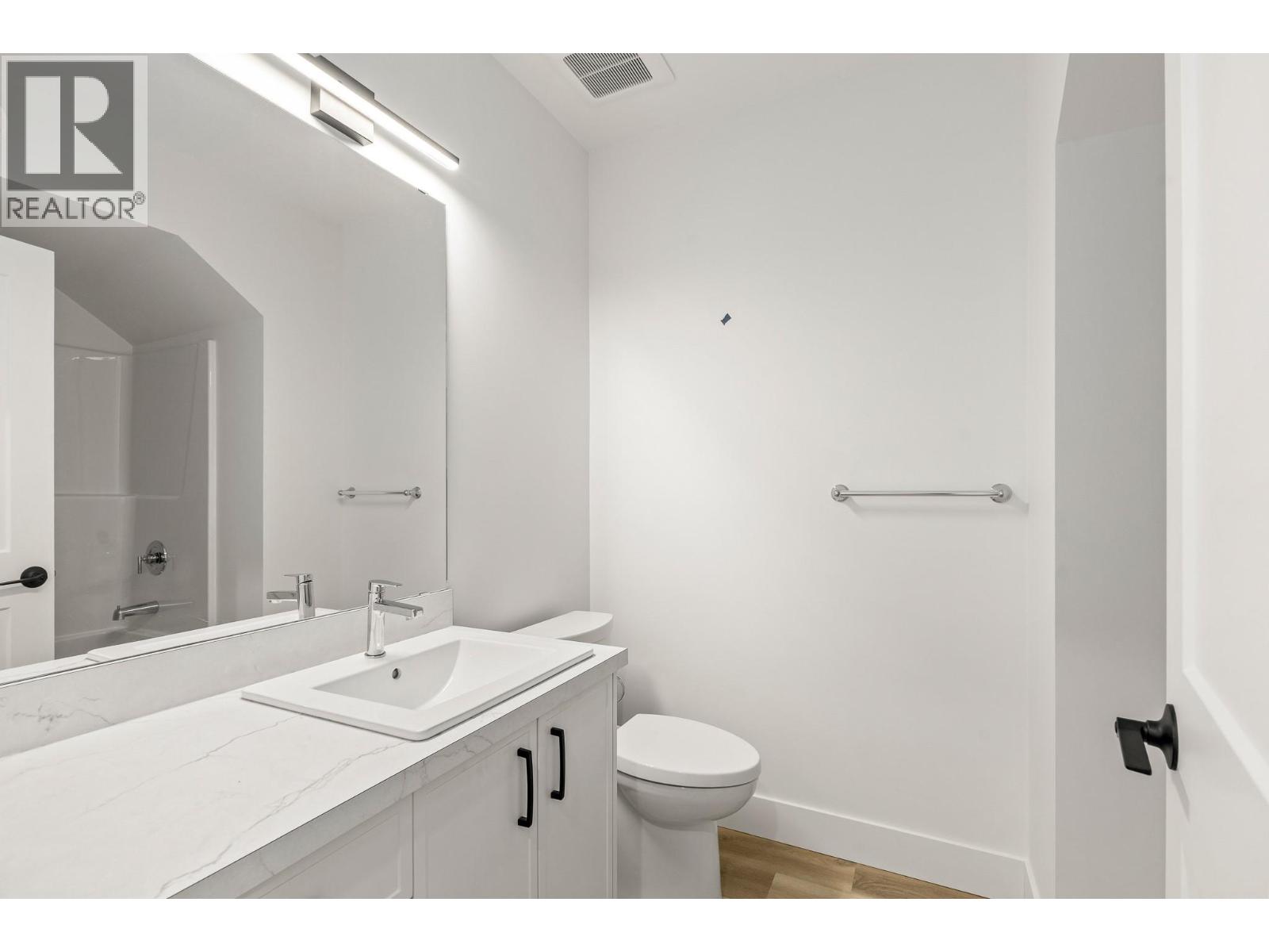 1160 16 Avenue SE - 47