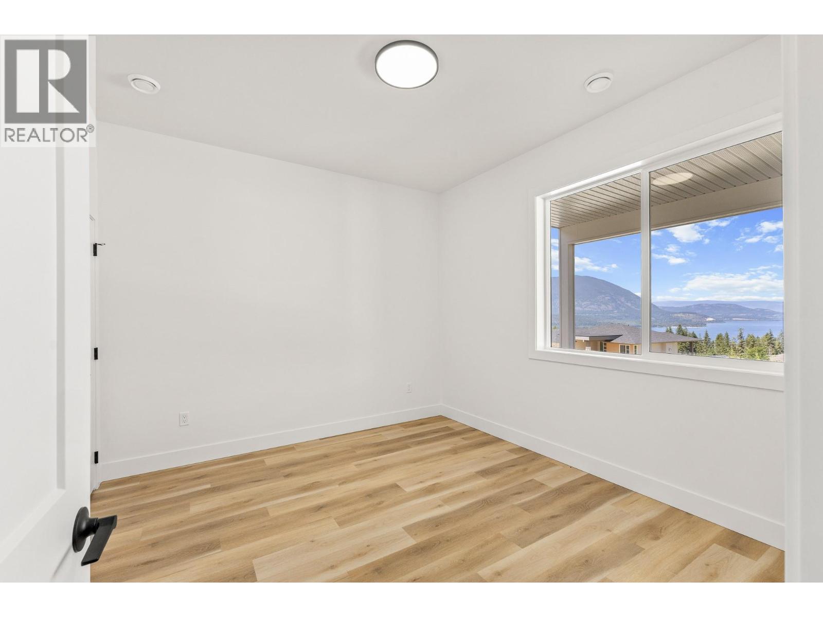 1160 16 Avenue SE - 44