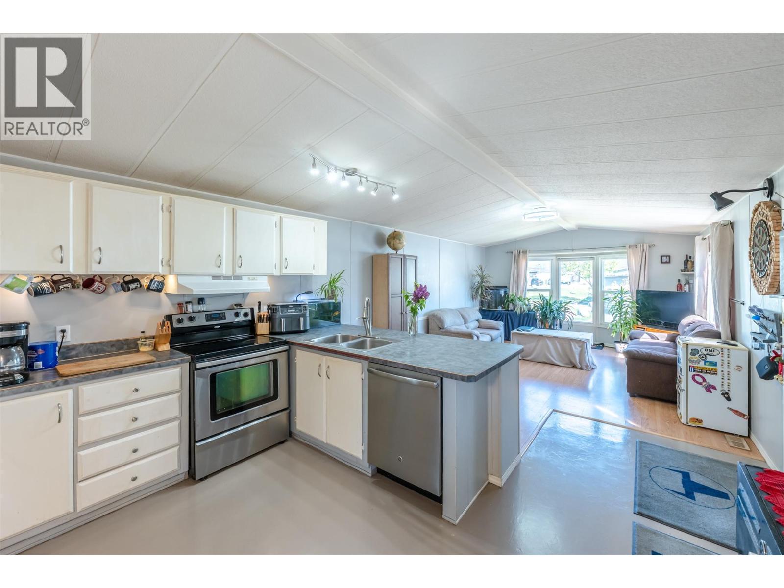 3999 Skaha Lake Road Unit# 27, Penticton