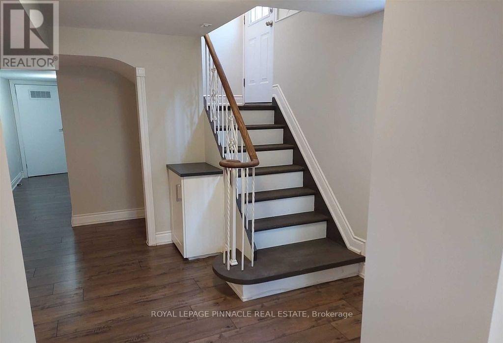 Photo of 2587 Burslem Road