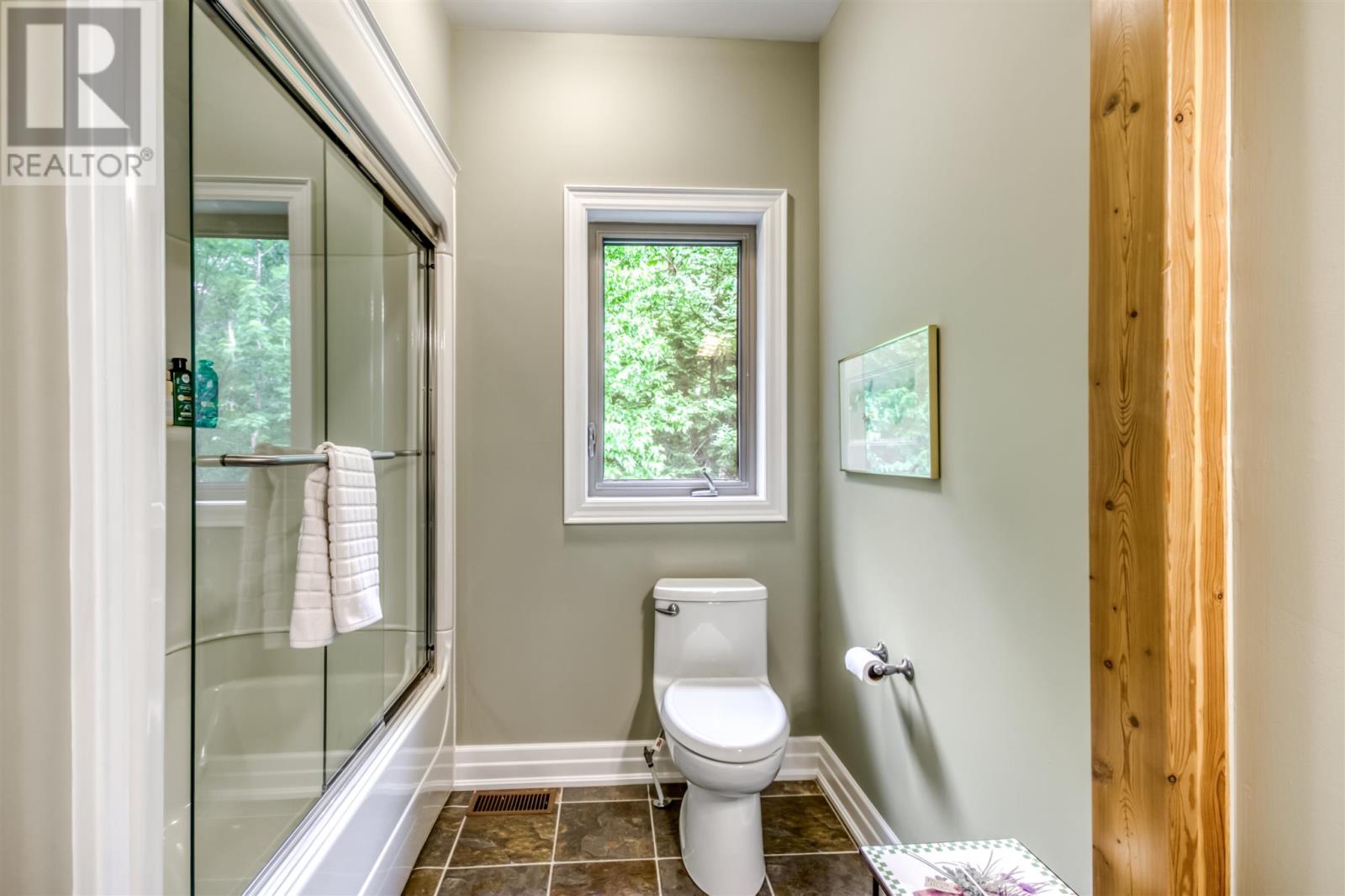 1480 Dunlop Shores RD - Image 29