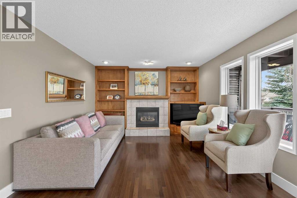 111 Valley Ponds Crescent NW - 11