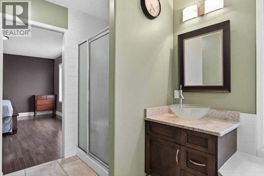 111 Valley Ponds Crescent NW - 29