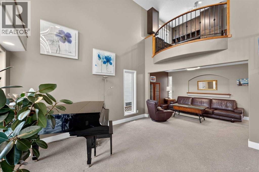 111 Valley Ponds Crescent NW - 3