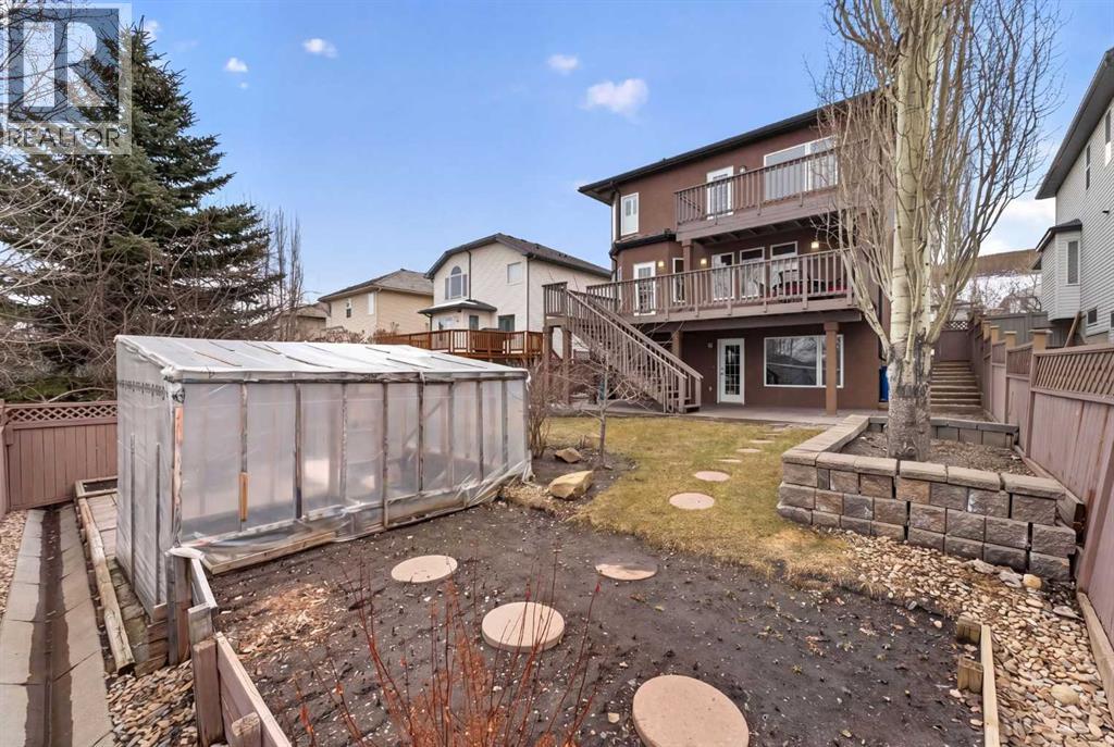 111 Valley Ponds Crescent NW - 39