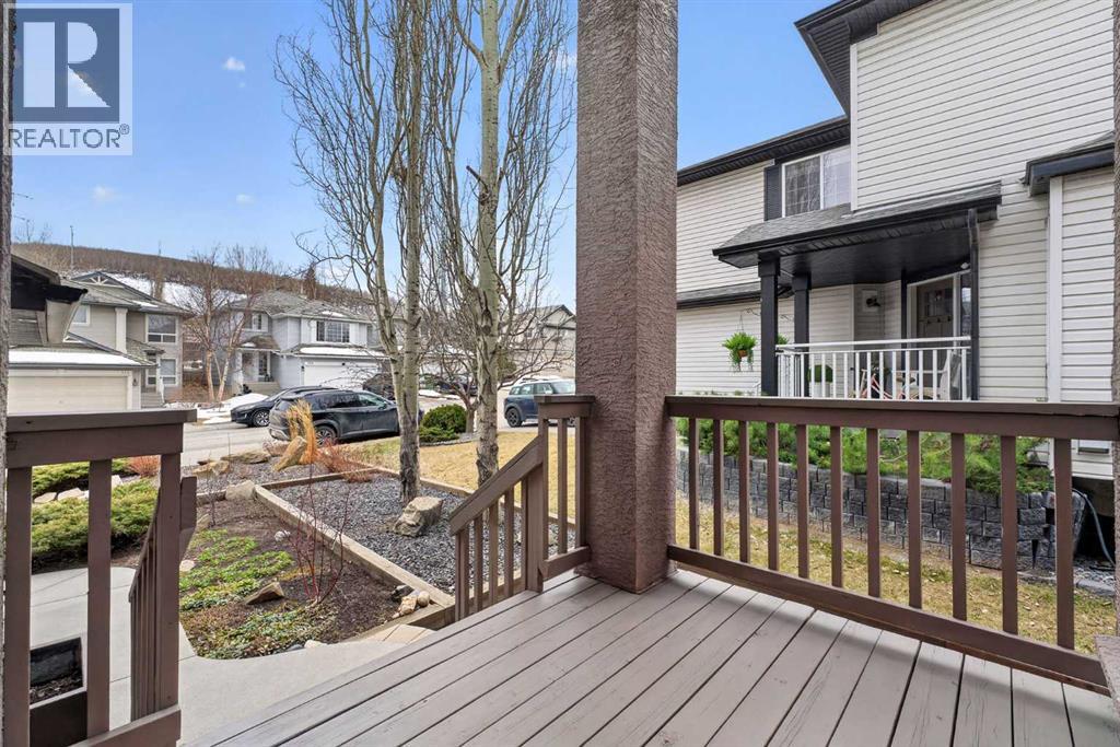 111 Valley Ponds Crescent NW - 44