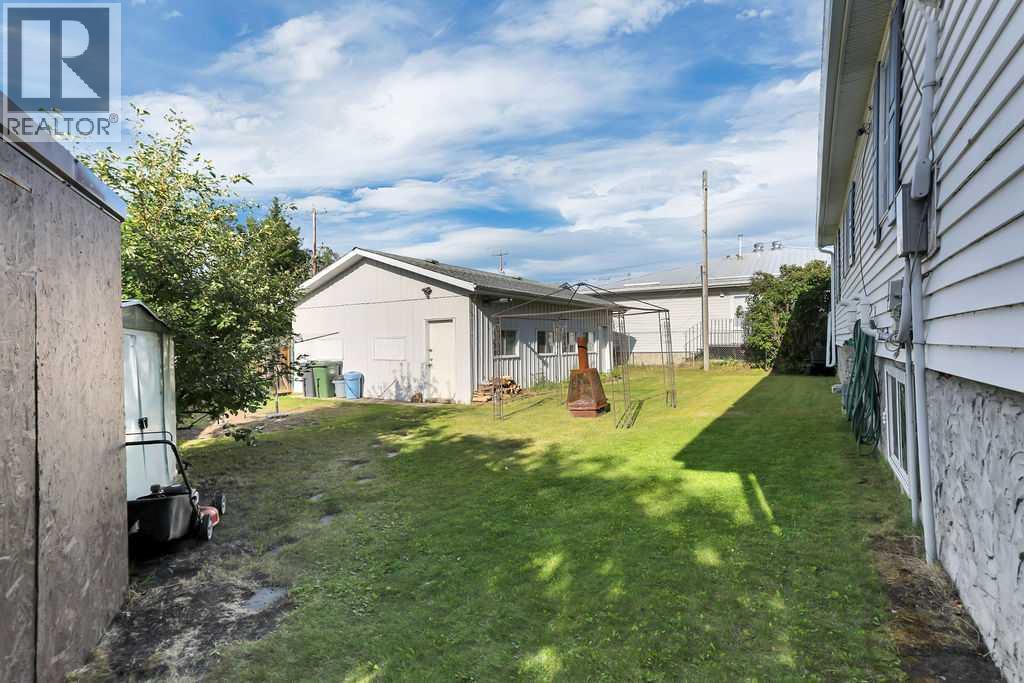 5156 47 Street - Image 38