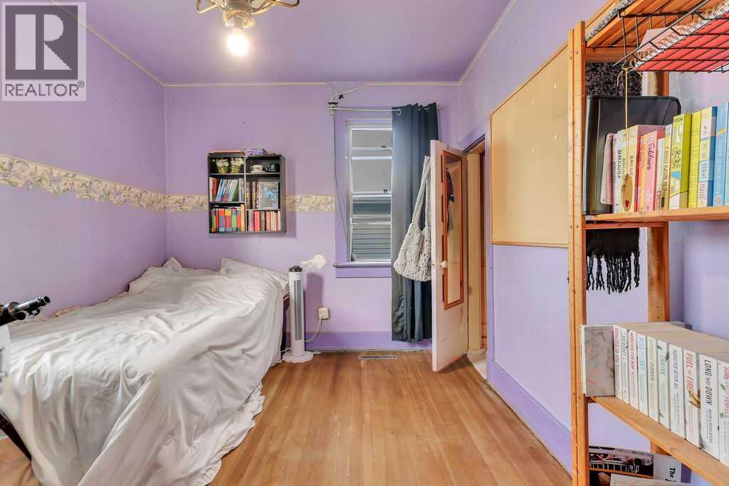 5156 47 Street - 11