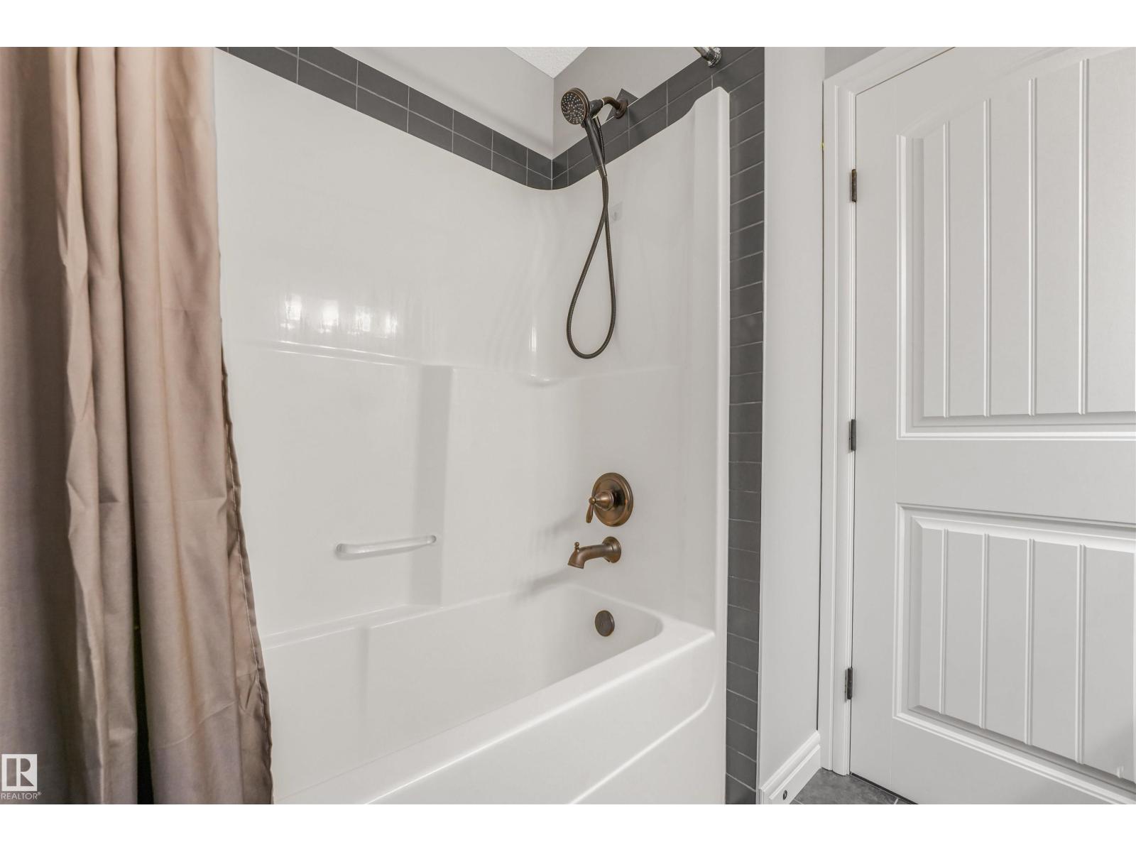 17107 38 ST NW - Image 27