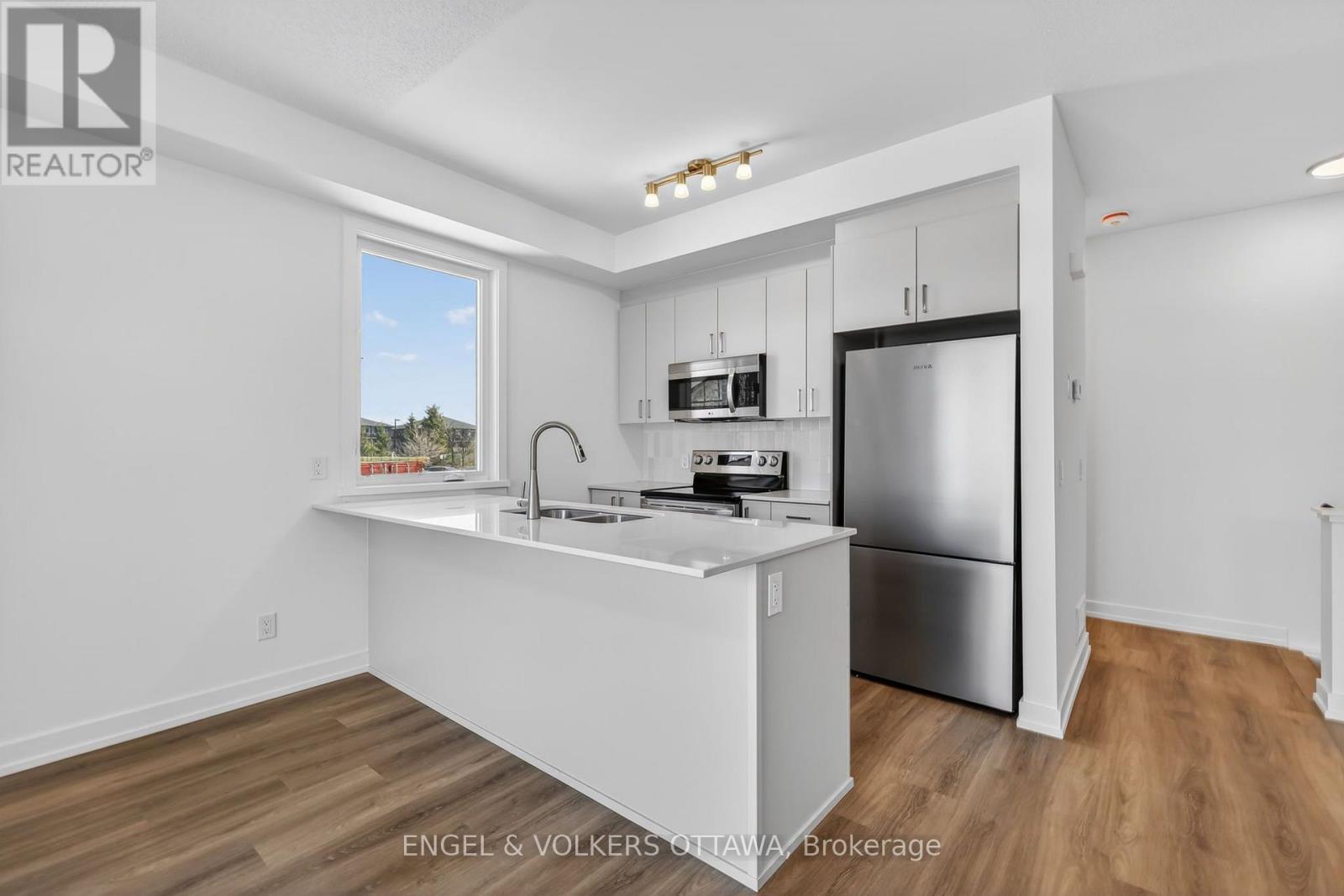 2 Bed, 3 Bath House for Rent in Ottawa – 138 STARDUST PRIVATE, Ottawa – MLS# X13651840 - Image 18