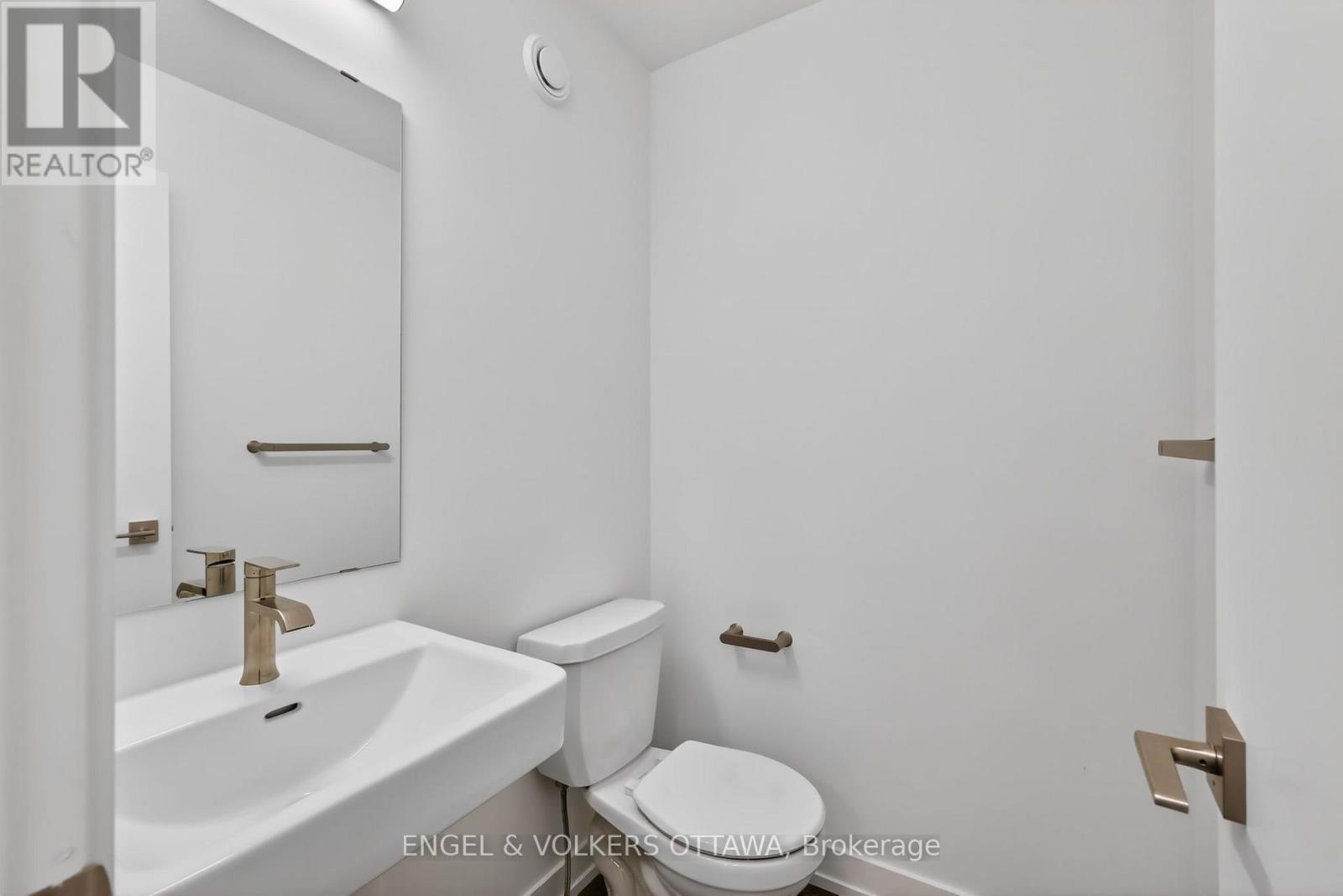 2 Bed, 3 Bath House for Rent in Ottawa – 138 STARDUST PRIVATE, Ottawa – MLS# X13651840 - Image 22