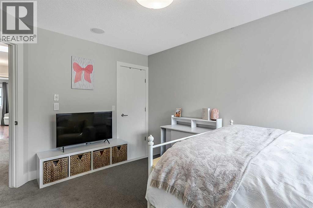 5013 23 Avenue NW - Image 31