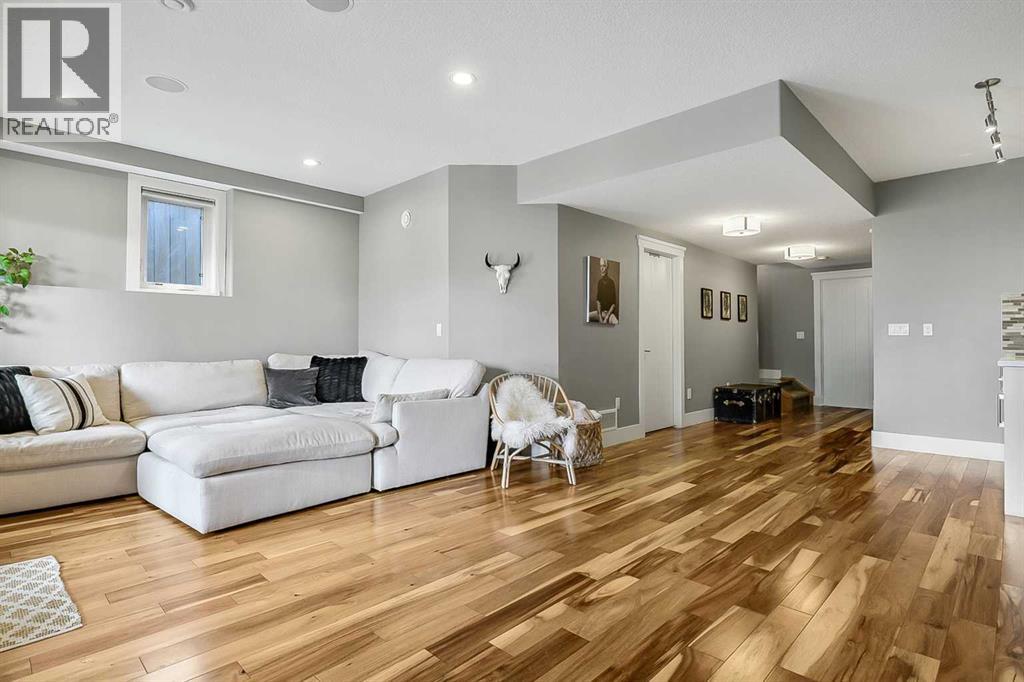 5013 23 Avenue NW - Image 39