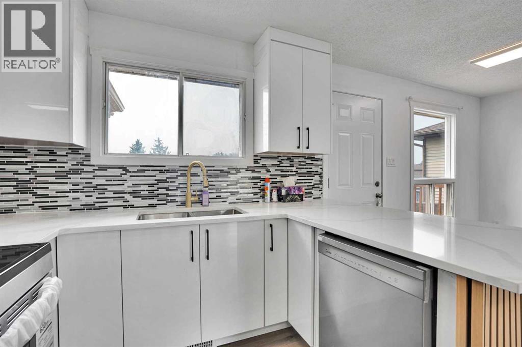 55 Falton Close NE - 6