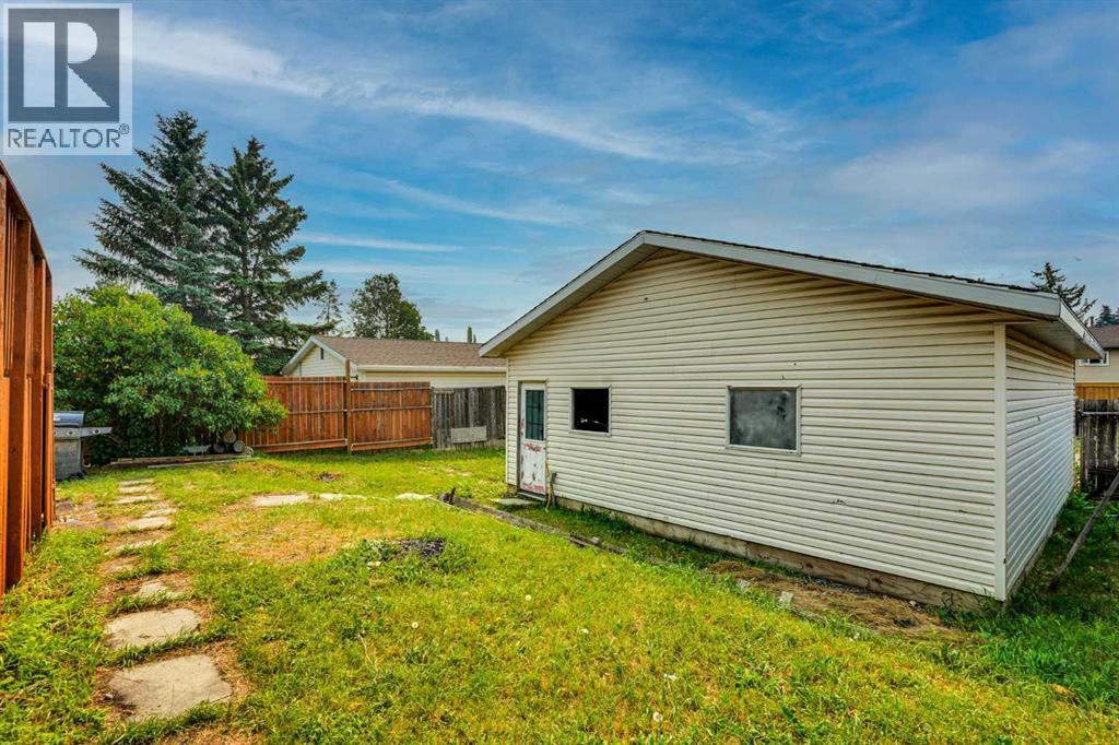55 Falton Close NE - 41