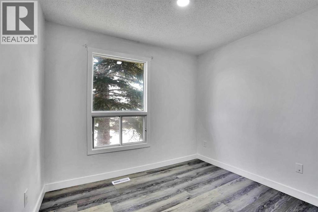 55 Falton Close NE - 13