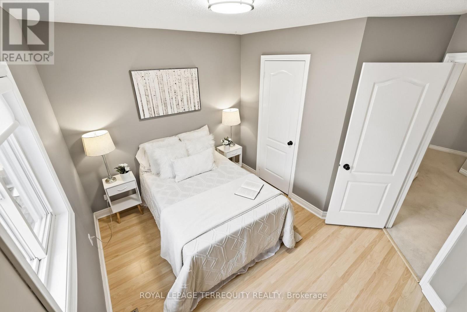 8 SINDEN DRIVE - Image 30