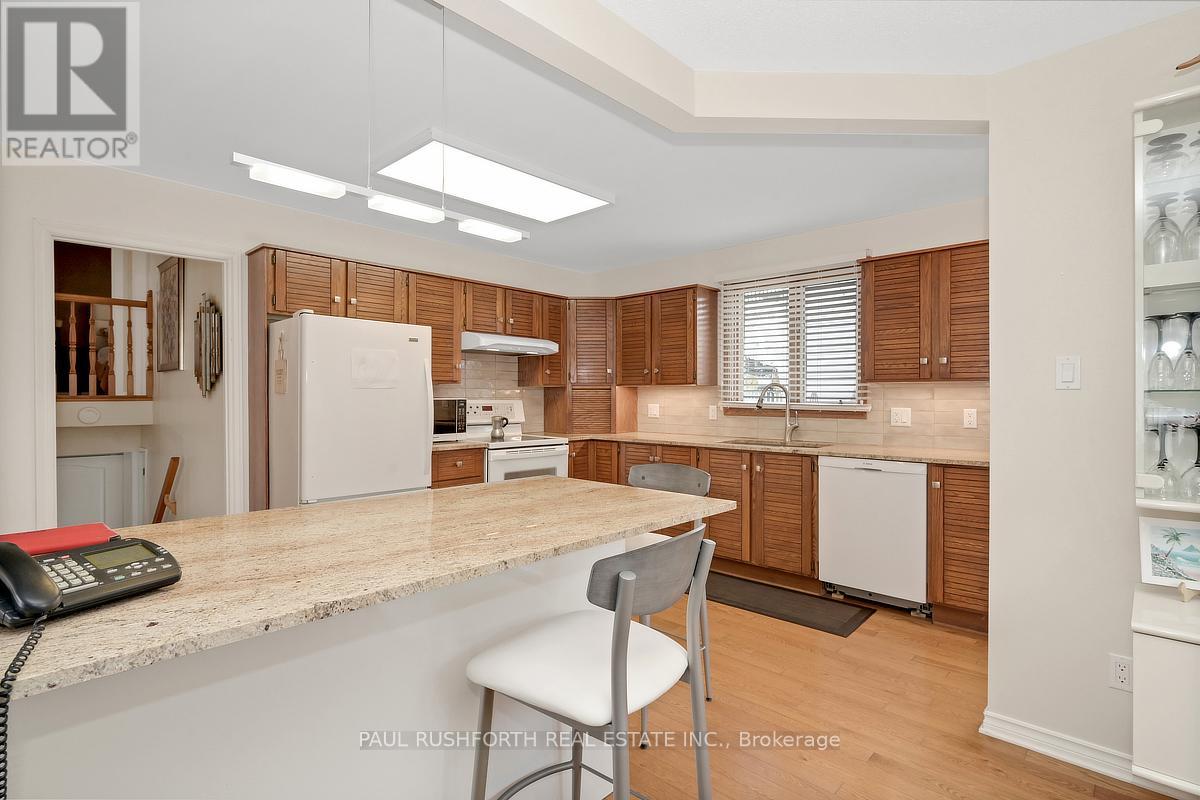 3 Bed, 2 Bath House for Sale in Ottawa – 2191 BICKERTON AVENUE, Ottawa – MLS# X13548640 - Image 23