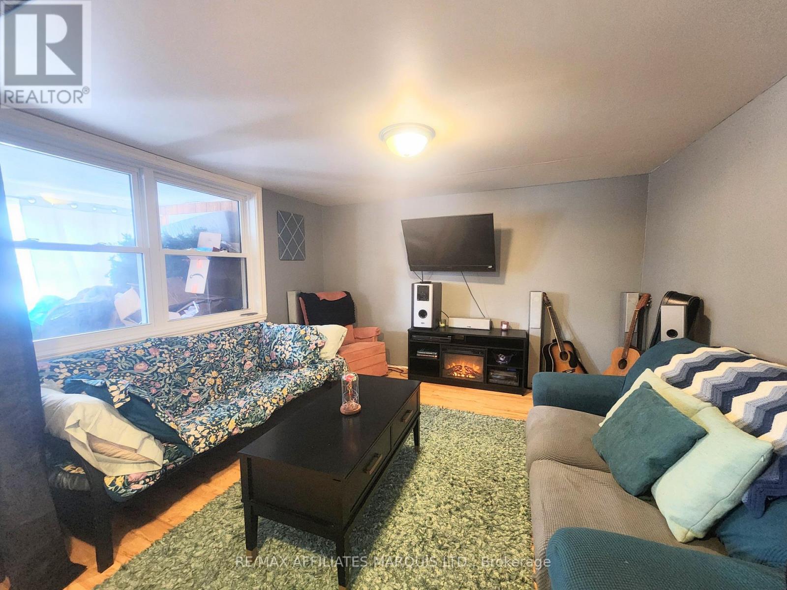 12 - 12A CARTIER AVENUE - 9