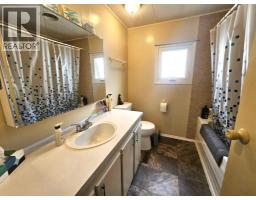 Bedroom - 211 1st Avenue, Torrington, AB T0M2B0 Photo 9