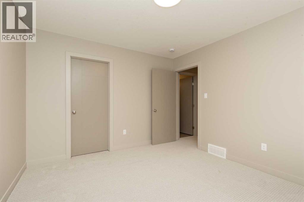 757 Riverhills Landing W - Image 34
