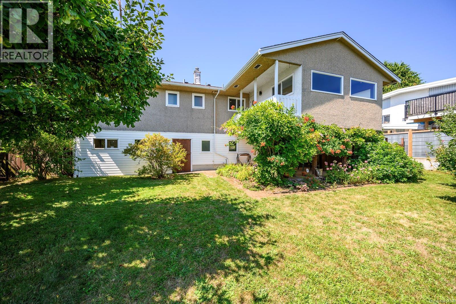 178 Rodello St - Image 40