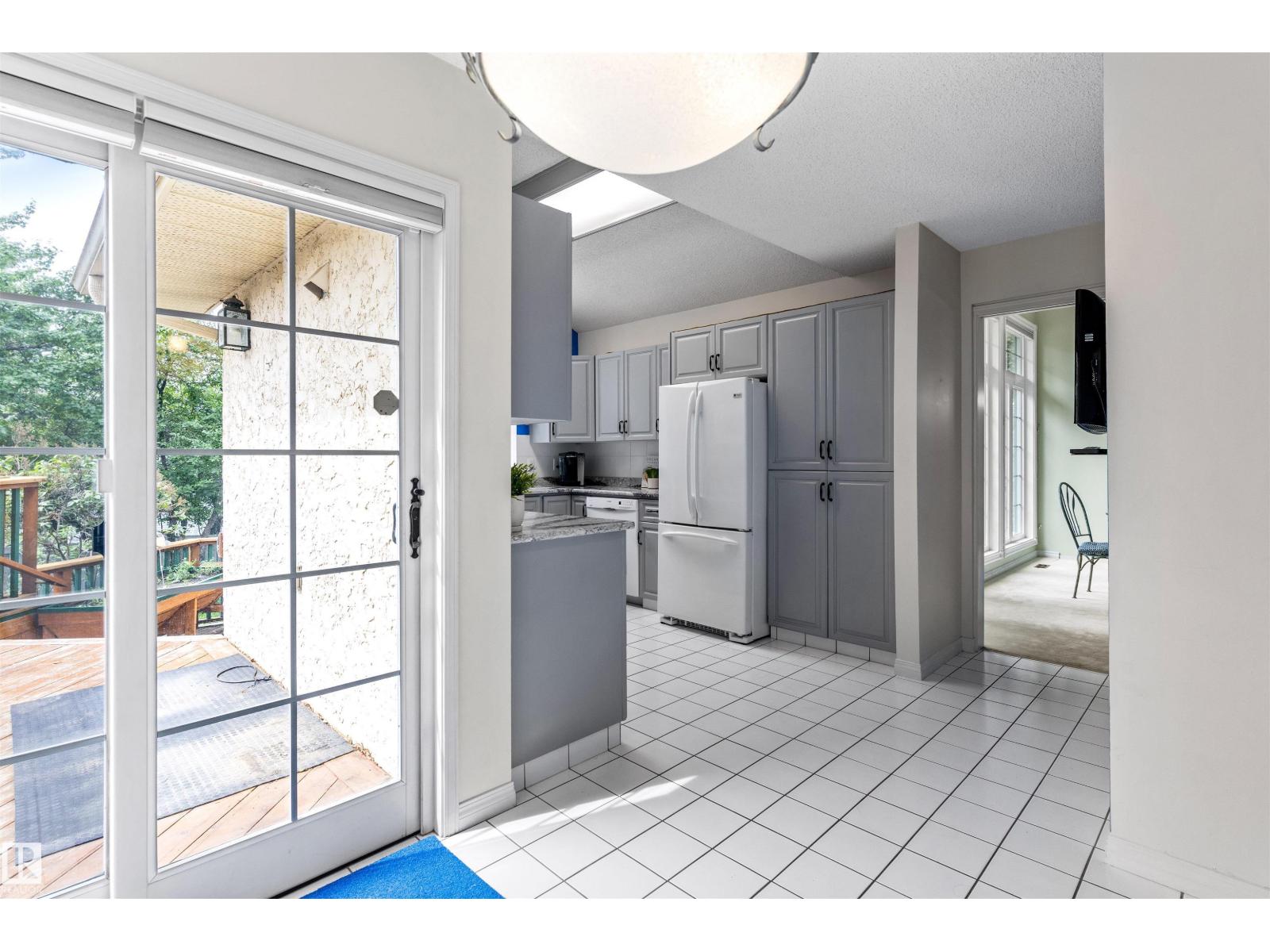 69 HARWOOD DR - 21