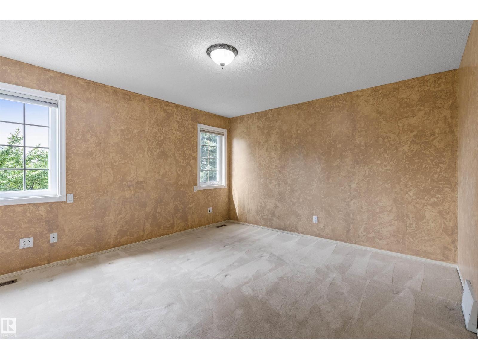 69 HARWOOD DR - 26