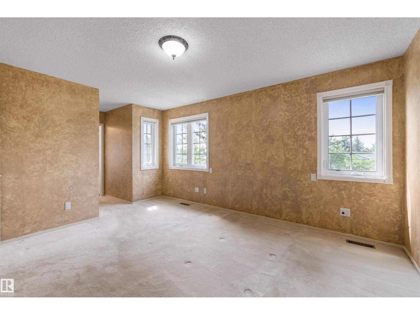 69 HARWOOD DR - 27