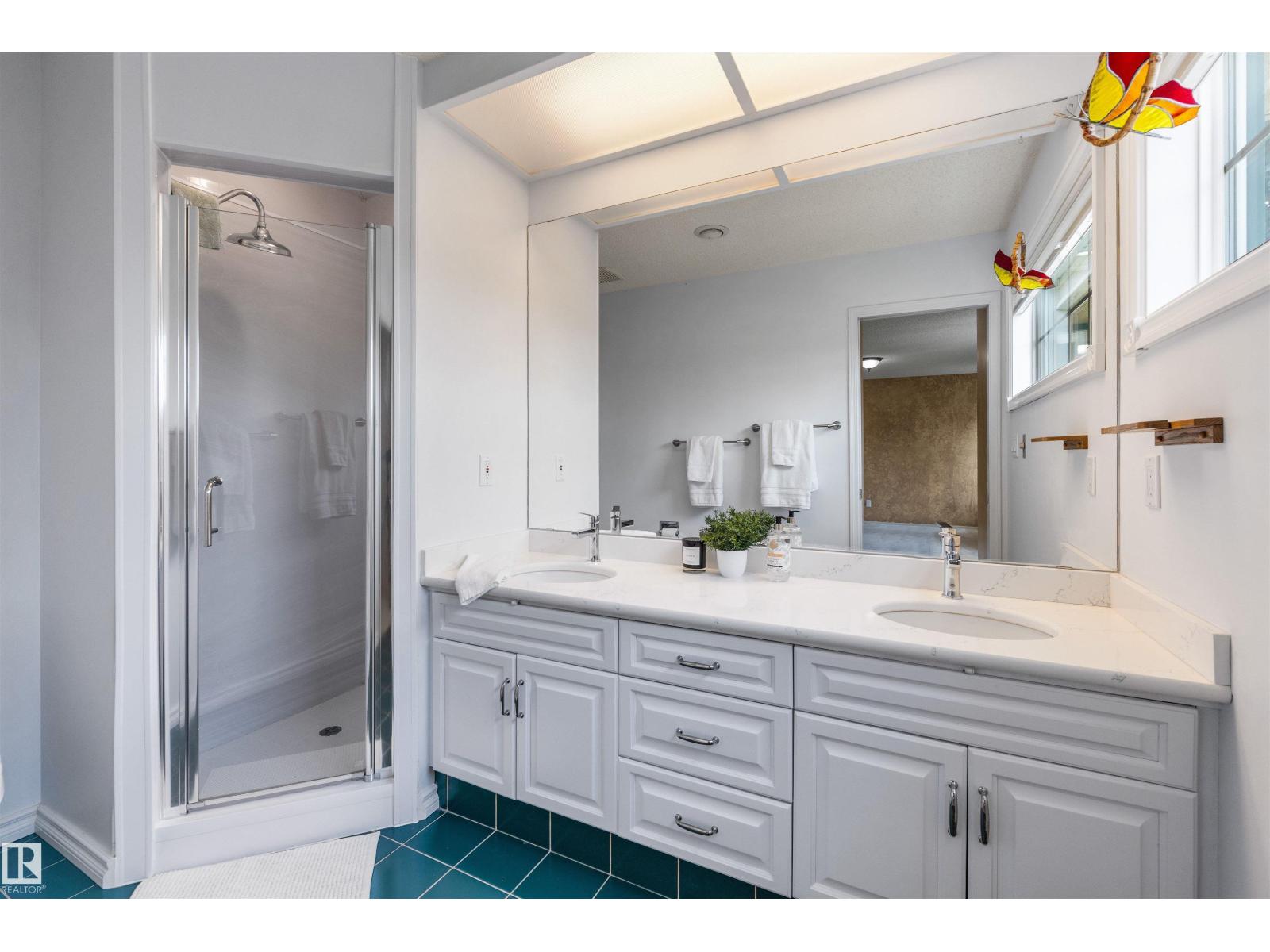 69 HARWOOD DR - 29